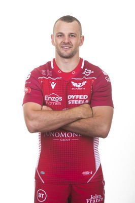 130819 - Scarlets Rugby Squad - Paul Asquith