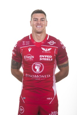 130819 - Scarlets Rugby Squad - Tom James