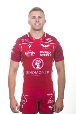 130819 - Scarlets Rugby Squad - Tom Prydie