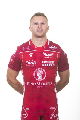 130819 - Scarlets Rugby Squad - Tom Prydie