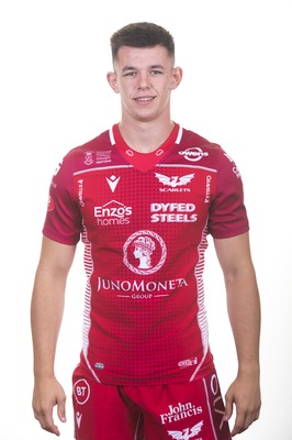 130819 - Scarlets Rugby Squad - Tom Rogers