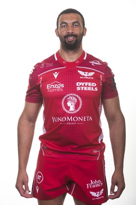 130819 - Scarlets Rugby Squad - Uzair Cassiem