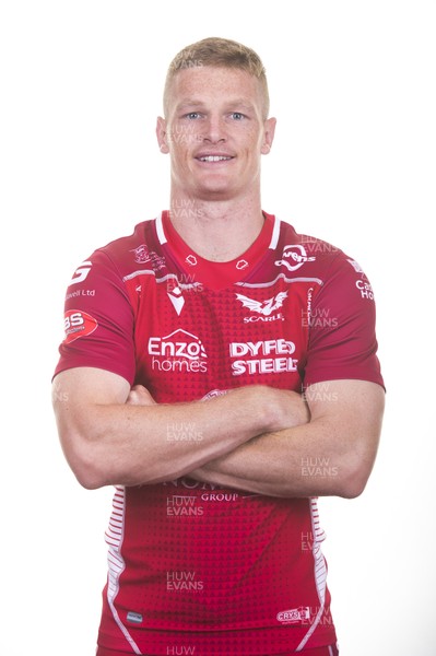 130819 - Scarlets Rugby Squad - Johnny McNicholl