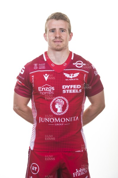 130819 - Scarlets Rugby Squad - Jonathan Evans