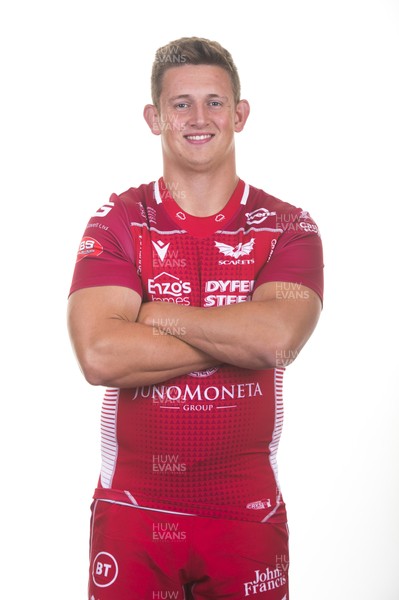 130819 - Scarlets Rugby Squad - Josh Helps