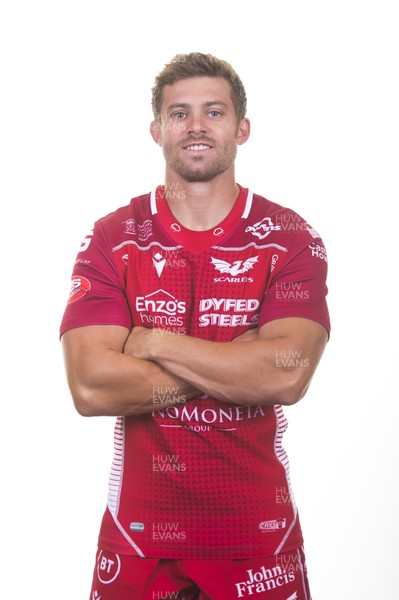 130819 - Scarlets Rugby Squad - Leigh Halfpenny