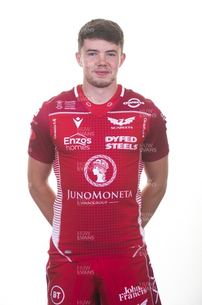 130819 - Scarlets Rugby Squad - Osian Knott