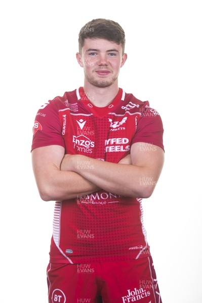 130819 - Scarlets Rugby Squad - Osian Knott