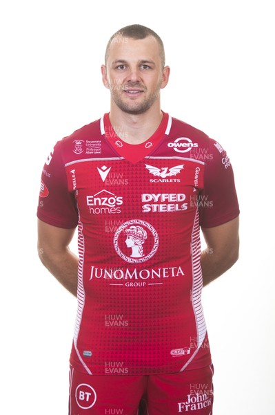 130819 - Scarlets Rugby Squad - Paul Asquith