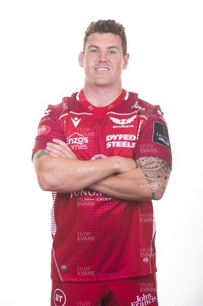 130819 - Scarlets Rugby Squad - Phil Price