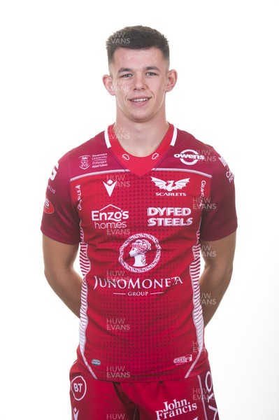 130819 - Scarlets Rugby Squad - Tom Rogers