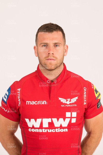 170817 - Scarlets 2017-18 Season Squad Portraits - Gareth Davies