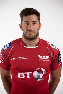 110816 - Scarlets Squad Portraits 2016-17 Season - DTH van der Merwe