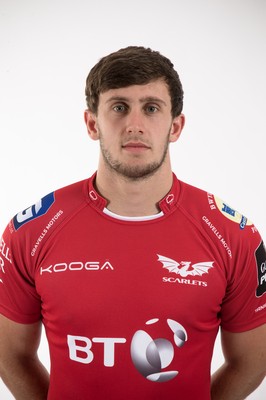 110816 - Scarlets Squad Portraits 2016-17 Season - Dan Jones