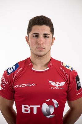 110816 - Scarlets Squad Portraits 2016-17 Season - Declan Smith