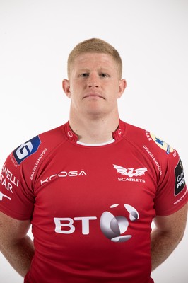 110816 - Scarlets Squad Portraits 2016-17 Season - Dylan Evans