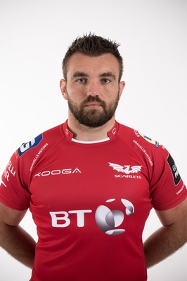 110816 - Scarlets Squad Portraits 2016-17 Season - Emyr Phillips