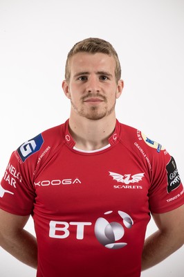 110816 - Scarlets Squad Portraits 2016-17 Season - Jonathan Evans