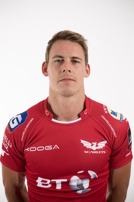 110816 - Scarlets Squad Portraits 2016-17 Season - Liam Williams