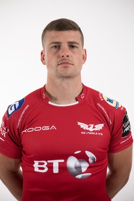 110816 - Scarlets Squad Portraits 2016-17 Season - Scott Williams