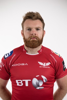 110816 - Scarlets Squad Portraits 2016-17 Season - Tom Phillips