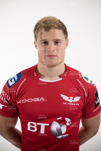 110816 - Scarlets Squad Portraits 2016-17 Season - Aled Davies