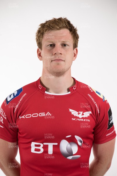 110816 - Scarlets Squad Portraits 2016-17 Season - Rhys Patchell