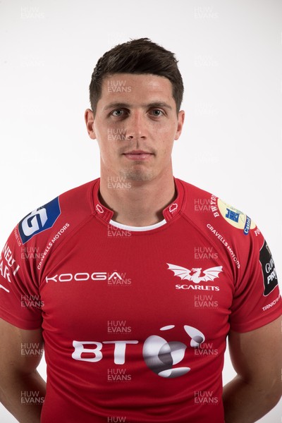 110816 - Scarlets Squad Portraits 2016-17 Season - Richard Smith