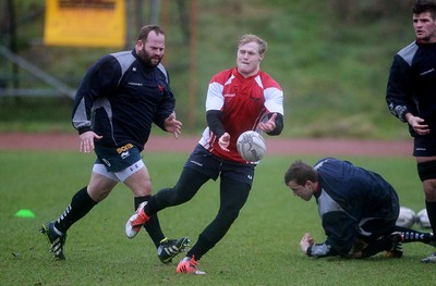 070115 - Scarlets Training - Aled Davies during training