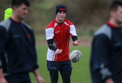 070115 - Scarlets Training - Steven Stringer during training