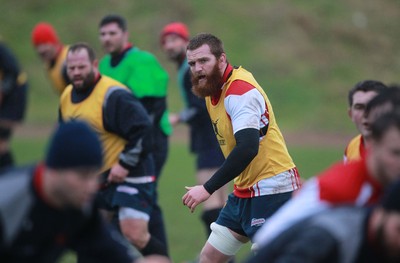 070115 - Scarlets Training - Jake Ball during training