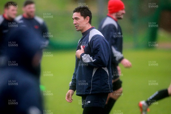 070115 - Scarlets Training - Regan King during training