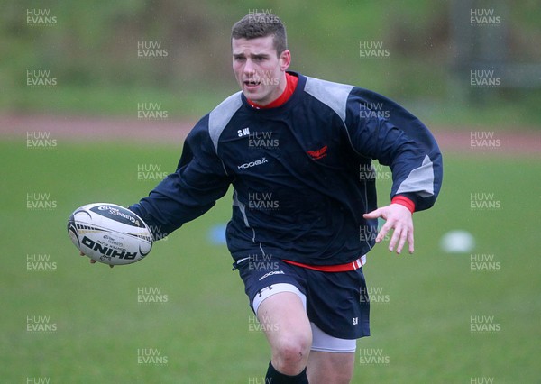 070115 - Scarlets Training - Scott Williams during training