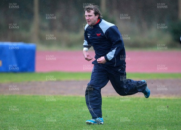 070115 - Scarlets Training - Hadleigh Parkes during training