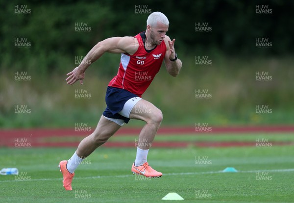 070720 - Scarlets Rugby return to training after the three month shut down due to coronavirus - Gareth Davies during training