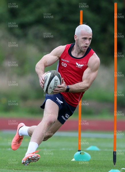 070720 - Scarlets Rugby return to training after the three month shut down due to coronavirus - Gareth Davies during training