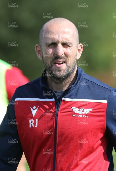 240821 - Scarlets Training Session - Rhys Jones, strength and conditioning coach during training session