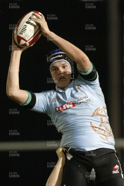 28.10.09 Scarlets Under 16's v Ospreys Under 16's - Regional Age Grade Championship - Ospreys' lock Rhodri Hughes wins lineout. 