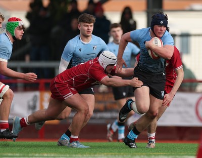 160225  Scarlets U18s v Cardiff U18s, WRU Regional Age Grade Semi Final - Tom Howe of Cardiff Rugby breaks away