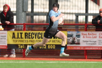 160225  Scarlets U18s v Cardiff U18s, WRU Regional Age Grade Semi Final - Rhys Cummings of Cardiff Rugby races in to score try