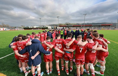 160225  Scarlets U18s v Cardiff U18s, WRU Regional Age Grade Semi Final - Scarlets huddle up at the end of the match