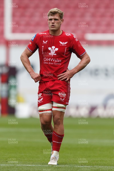 160923 - Scarlets v Barbarians - Phil Bennett Memorial Game - Taine Plumtree of Scarlets