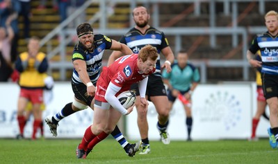 200816 - Scarlets v Bath - Preseason Friendly -Rhys Patchell of Scarlets scores try