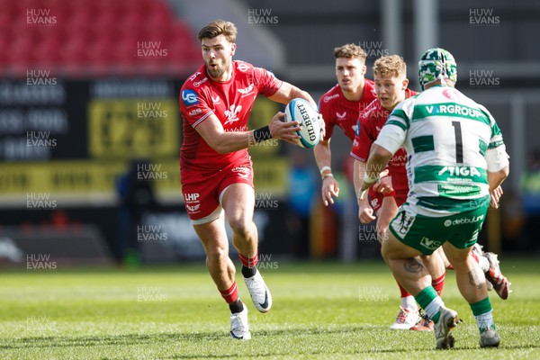 230324 - Scarlets v Benetton - United Rugby Championship - Johnny Williams of Scarlets on the attack
