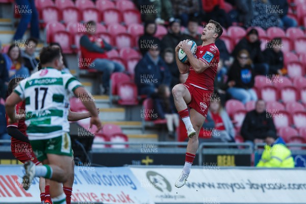 230324 - Scarlets v Benetton - United Rugby Championship - Kieran Hardy of Scarlets takes a high ball