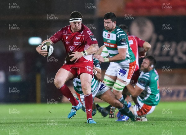 091119 - Scarlets v Benetton Rugby, Guinness PRO14 - Phil Price of Scarlets looks to keep possession as he is challenged