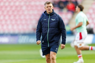 101026 - Scarlets v Benetton Rugby - United Rugby Championship - Scarlets head coach Dwayne Peel during the warm up