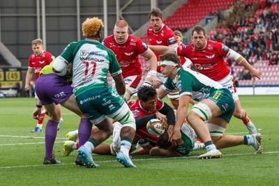 101026 - Scarlets v Benetton Rugby - United Rugby Championship - Sam Lousi of Scarlets goes over for a try