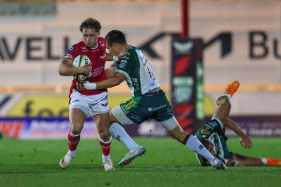 101026 - Scarlets v Benetton Rugby - United Rugby Championship - Macs Page of Scarlets