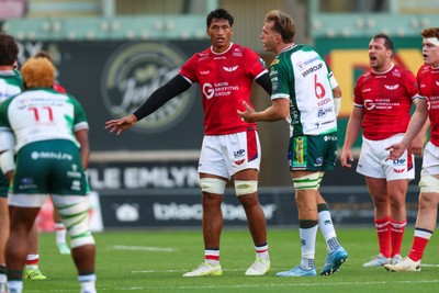 101026 - Scarlets v Benetton Rugby - United Rugby Championship - Sam Lousi of Scarlets
